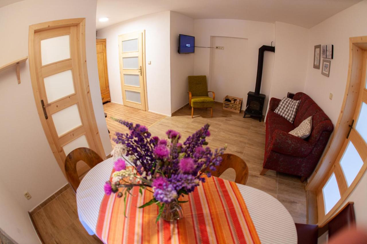 Apartman Vejminek 아버르타미 외부 사진